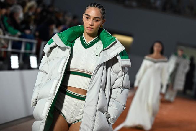 Paris Fashion Week premier set gagnant pour Pelagia Kolotouros