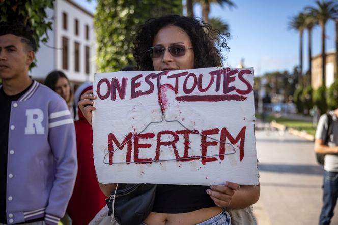 Manifestation le 28 septembre 2022 à Rabat pour le droit à l’IVG après la mort de la jeune Meriem, 14 ans, décédée des suites d’un avortement clandestin.