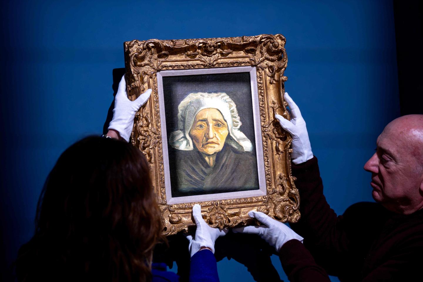 Early Van Gogh sold for several millions of euros at Dutch art fair