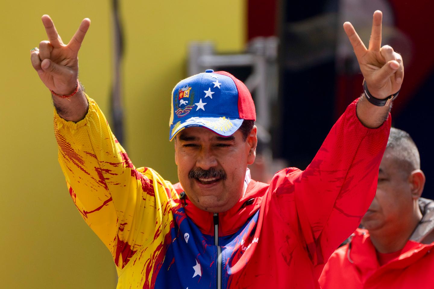 Venezuela: Maduro chosen as ruling party election candidate