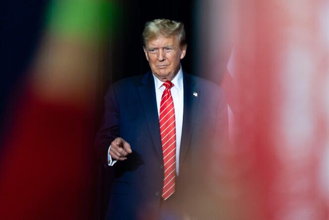 El ex presidente de Estados Unidos y candidato presidencial de 2024, Donald Trump, llega a un evento de campaña en Roma, Georgia, el 9 de marzo de 2024. 