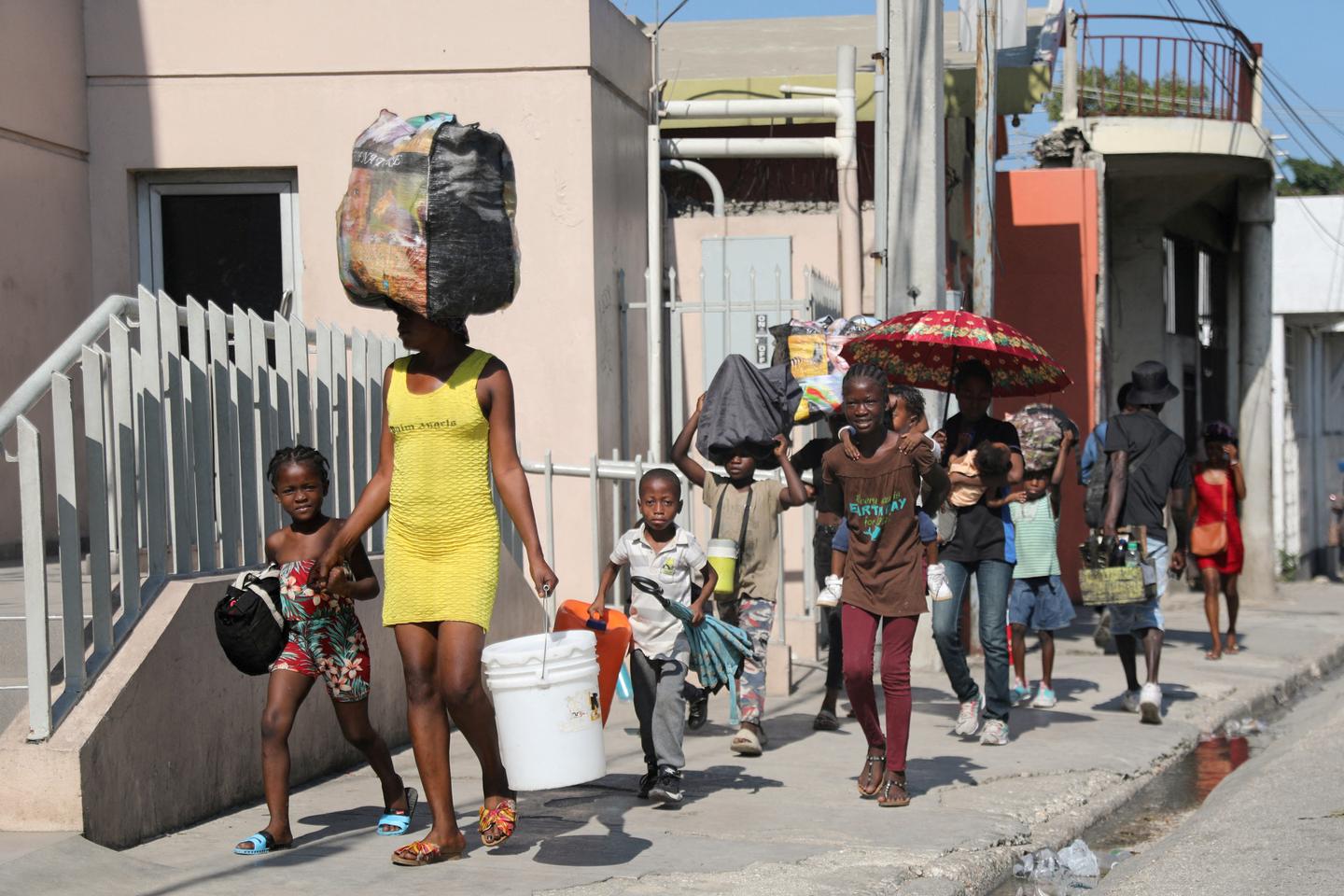 une réunion de crise de la Communauté des Caraïbes organisée au lendemain du départ de nombreux diplomates européens et américains