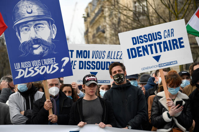 Des membres de la mouvance Génération identitaire à Paris, le 20 février 2021.