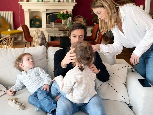 La tribu au complet, au réveil de la sieste de Romy et d’Oscar, dans la maison familiale des Yvelines, le 17 février 2024.