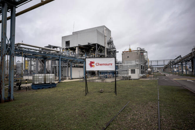 L’usine Chemours, à Villiers-Saint-Paul (Oise), le 12 janvier 2023.