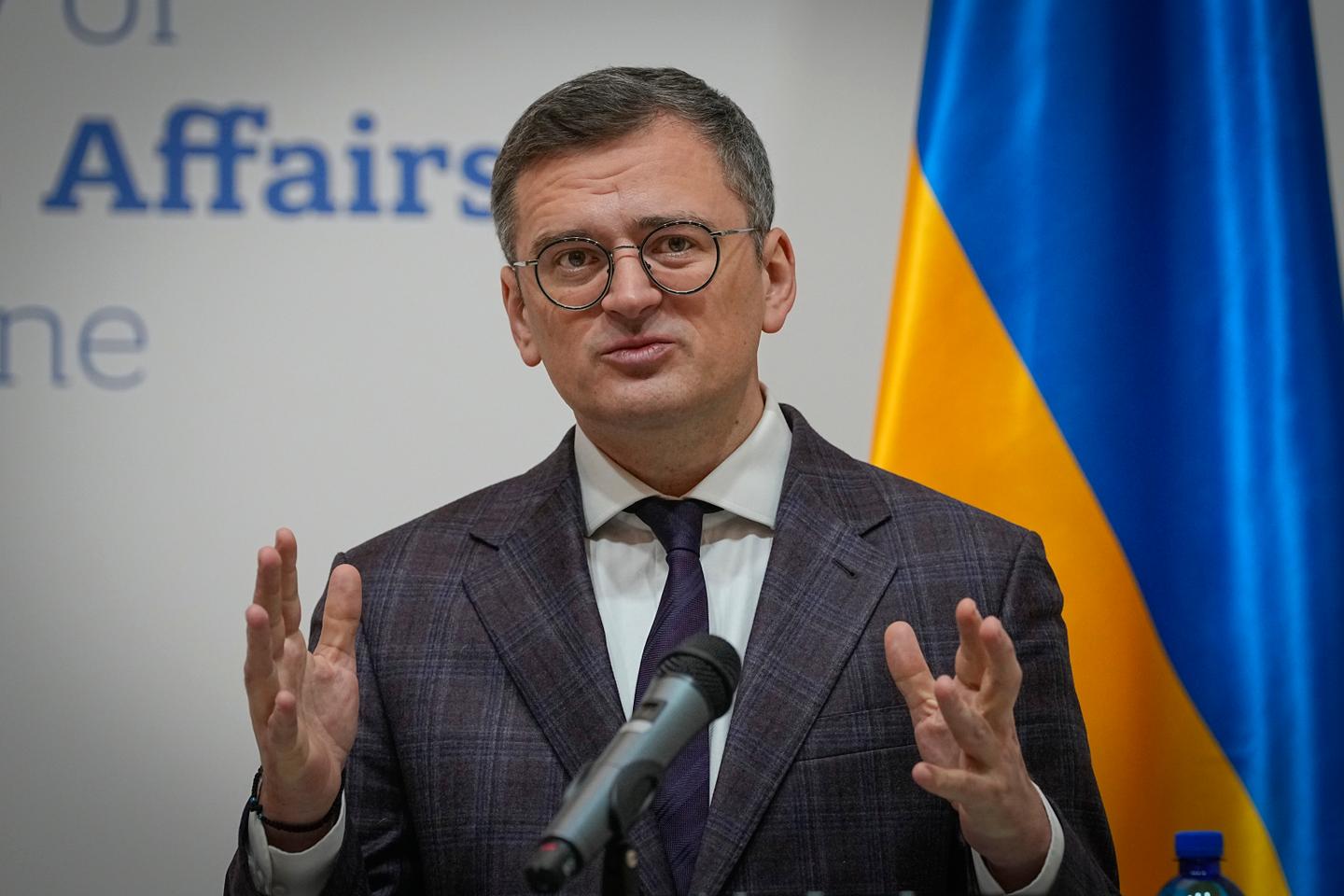 Ukraine shocked by US delay to pass $60 billion aid package