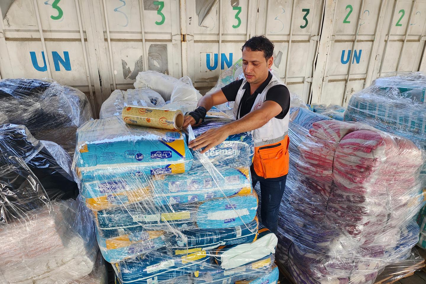Israel denies visas to aid workers in Gaza