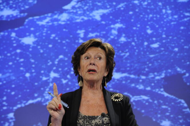 Neelie Kroes, alors commissaire européenne chargée de la stratégie numérique, lors d’une conférence de presse  le 12 septembre 2013, au siège de l’UE à Bruxelles.