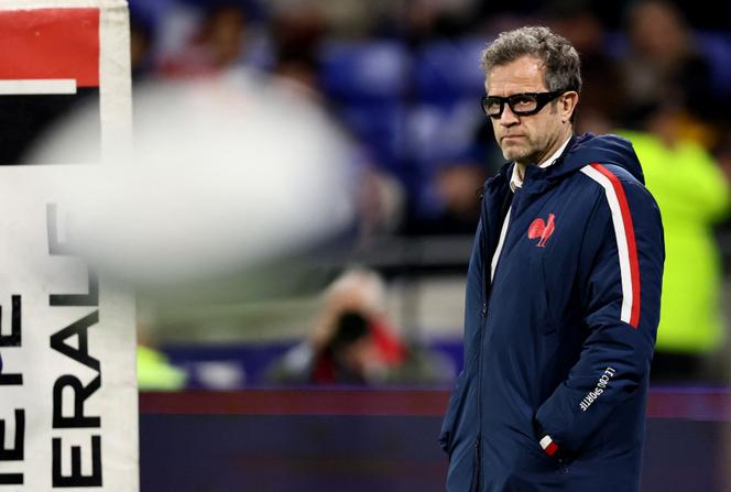 O técnico da seleção francesa de rugby, Fabien Galthié, durante a partida França-Inglaterra do Torneio das Seis Nações, 16 de março de 2024, em Lyon.