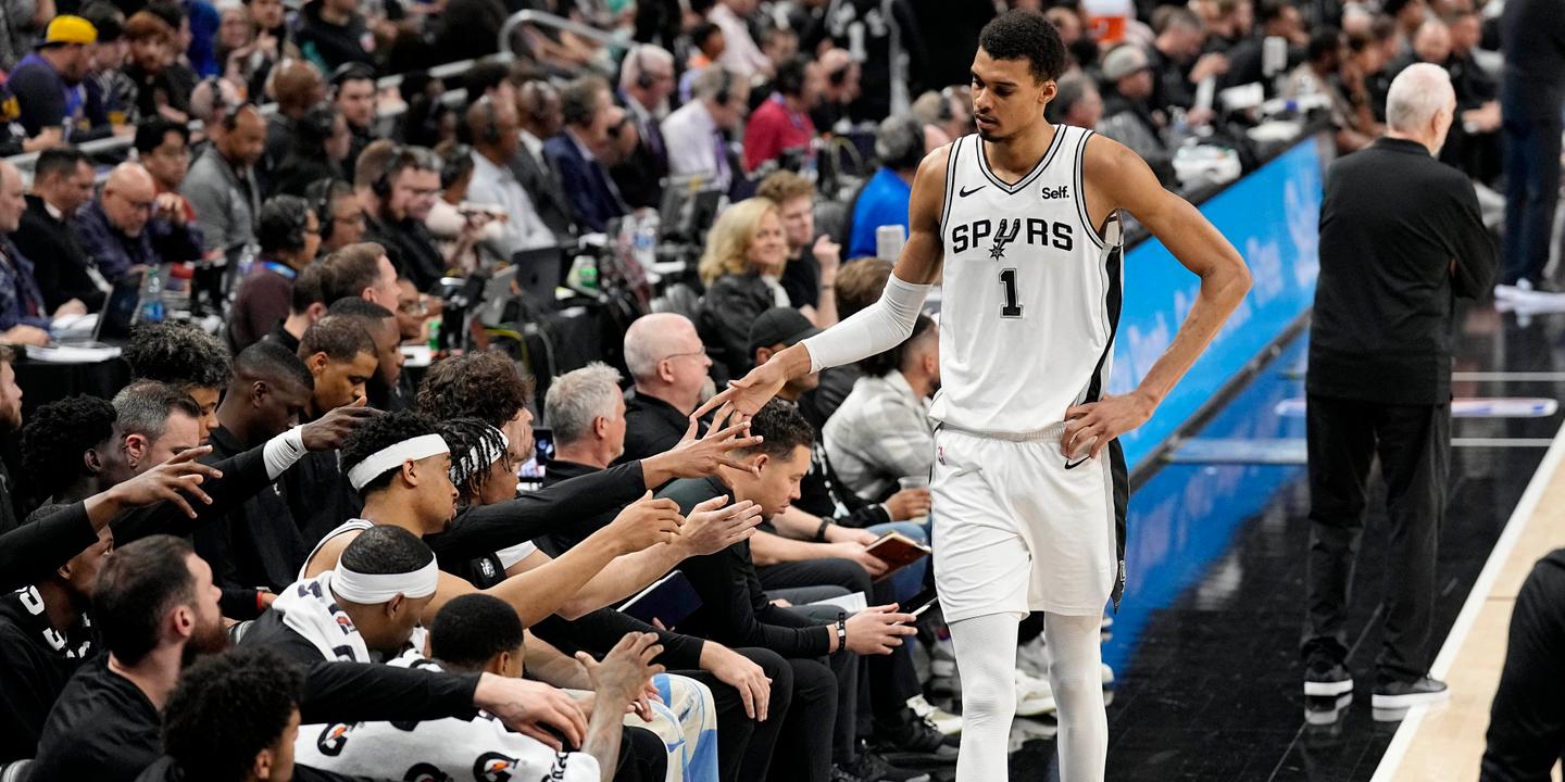 Victor Wembanyama, 'one of the loudest voices' of the Spurs' locker room