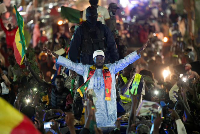 Le candidat à l’élection présidentielle Bassirou Diomaye Faye à Dakar, le 15 mars 2024, au lendemain de sa libération de prison.