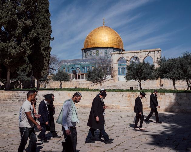 Jews, surrounded by Israeli police, make their way to the Al Aqsa Mosque, Jerusalem, March 13, 2024. The number of Jewish extremists visiting the esplanade to pray, more or less ostentatiously, in violation of the historic status quo, is increasing. 