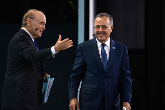 Le président-directeur général d’Aramco, Amin Nasser (à droite), lors du sommet pétrolier CERAWeek à Houston (Texas), le 18 mars 2024.
