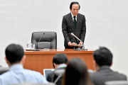 Le gouverneur de la Banque du Japon, Kazuo Ueda, lors d’une conférence de presse, à Tokyo, le 19 mars 2024.