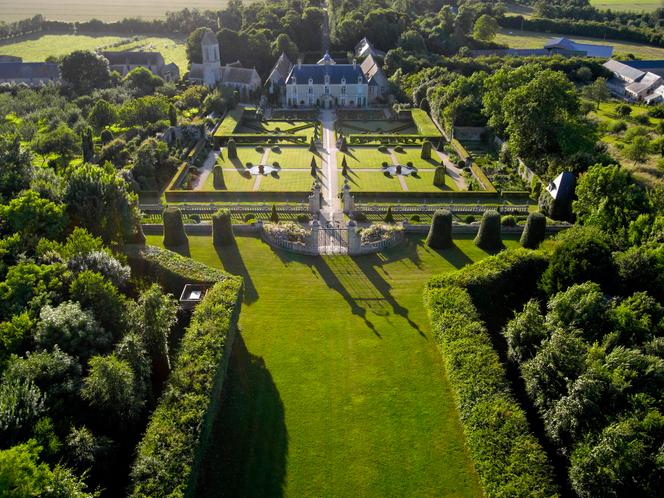 Vue aérienne du jardin de Brécy, dans le Calvados.