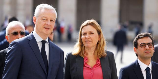En direct : Bruno Le Maire dit se tenir à la « totale disposition » de la future commission d’enquête parlementaire sur le dérapage budgétaire thumbnail