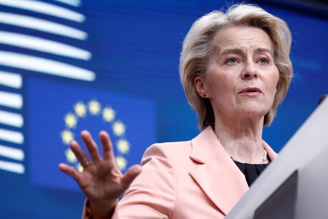 Die Präsidentin der Europäischen Kommission Ursula von der Leyen gibt eine Pressekonferenz zum Abschluss eines EU-Gipfels in Brüssel, am 21. März 2024. 