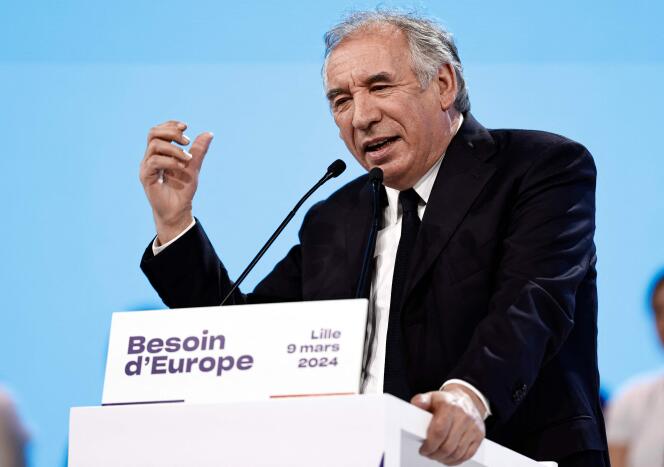 El presidente del MoDem, François Bayrou, durante el lanzamiento de la campaña del partido para las próximas elecciones europeas, en Lille, el 9 de marzo de 2024. 