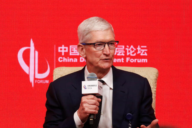 Le patron d’Apple, Tim Cook, lors du China Development Forum, à Pékin, le 24 mars 2024.