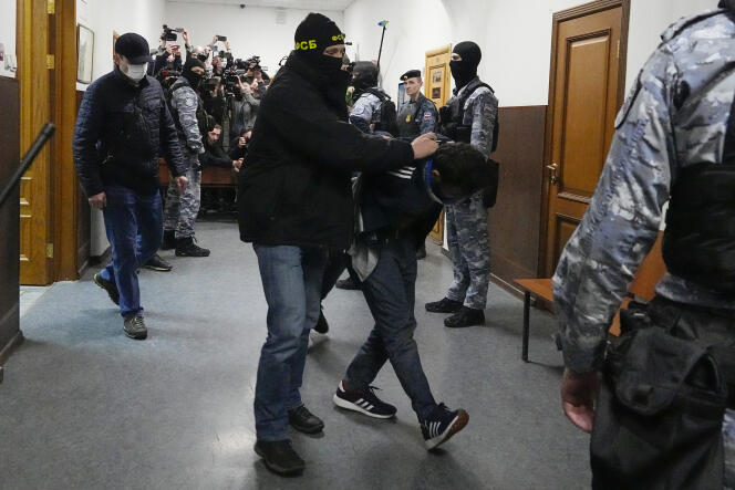 Attentat près de Moscou : les quatre assaillants présumés ont été placés en détention  provisoire