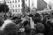 Le président de la République Georges Pompidou, le 10 juin 1972, à Brest (Finistère).