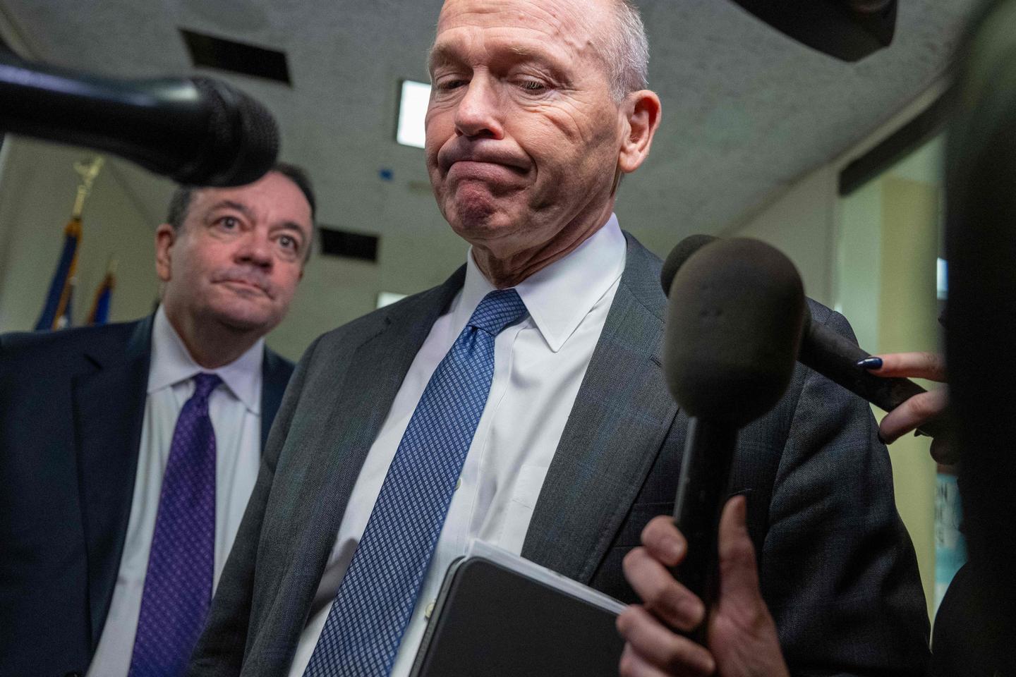 Boeing hastens the departure of its CEO