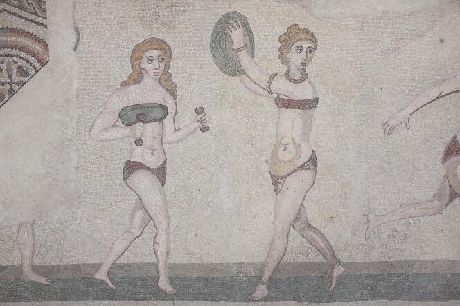 Des gymnastes. Mosaïques de la Villa romaine du Casale, à Enna, en Sicile (IIIᵉ-IVᵉ siècle).