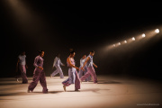 Des danseurs de la Cie MazelFreten lors du spectacle « Memento », en octobre 2023, à la Maison du théâtre et de la danse d’Epinay-sur-Seine.