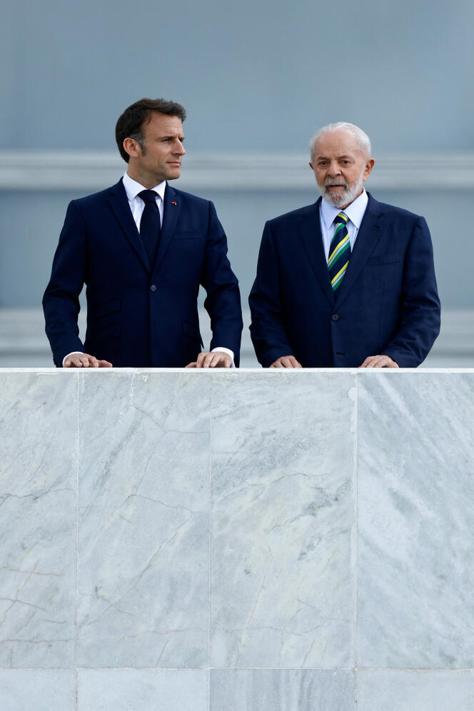 Emmanuel Macron and Luiz Inacio Lula da Silva, after a working meeting at the Planalto Presidential Palace, on March 28, 2024, in Brasilia. 