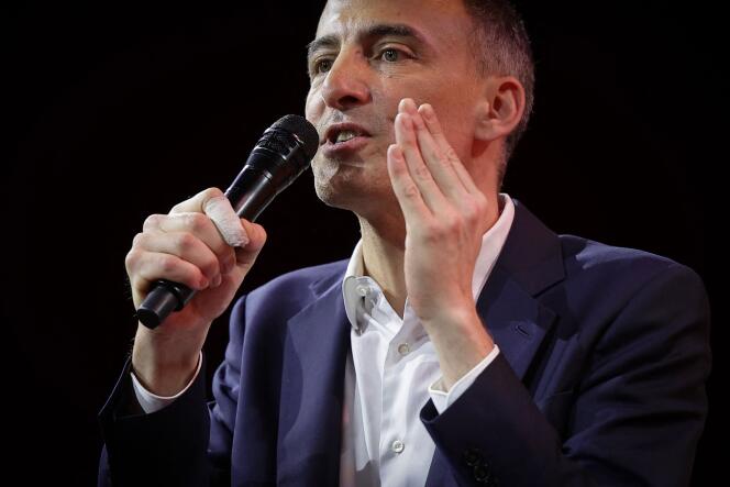 Raphaël Glucksmann, tête de liste pour le Parti socialiste et Place publique pour les élections européennes de juin 2024, pour son meeting de lancement de campagne, à Tournefeuille (Haute-Garonne), le 24 mars 2024.
