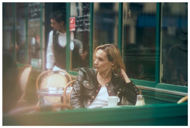 Ana Girardot au café Les Philosophes, à Paris, le 1ᵉʳ mars 2024.