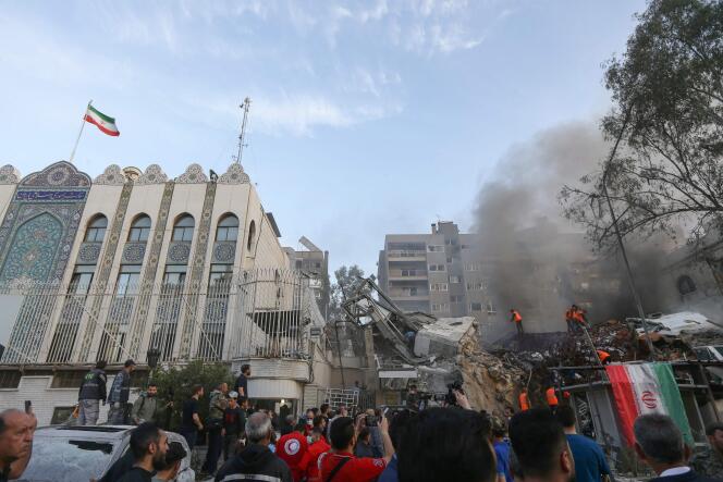 Le consulat iranien, à Damas, après des frappes attribuées à des avions israéliens, le 1er avril 2024.