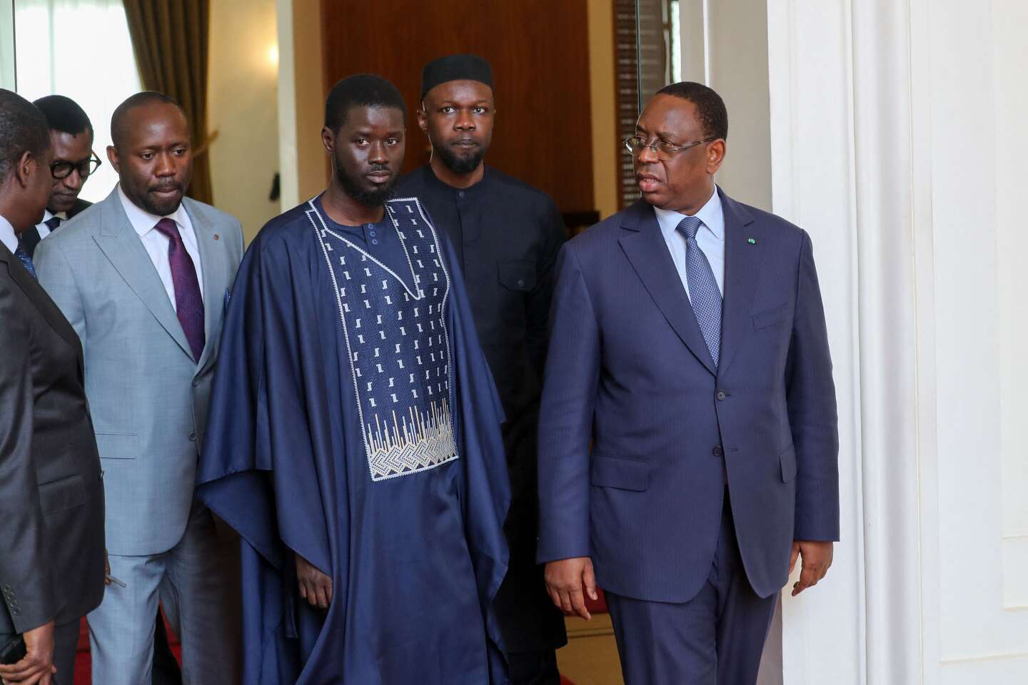 Au Sénégal, Bassirou Diomaye Faye fait son entrée au palais présidentiel