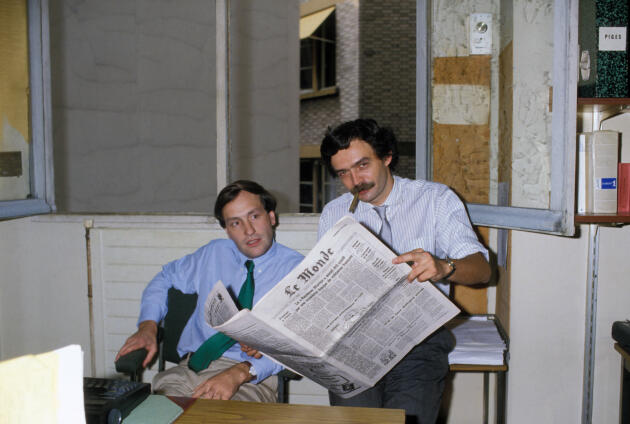 Edwy Plenel and Bertrand Le Gendre, journalists at Le Monde, during the scandal following France's destruction of a Greenpeace ship. September 20, 1985 in Paris, France.