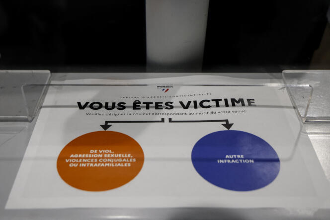 Dispositif mis en place à l’accueil d’un commissariat de police pour permettre aux victimes potentielles de préciser leurs griefs, à Bordeaux, le 8 février 2024.