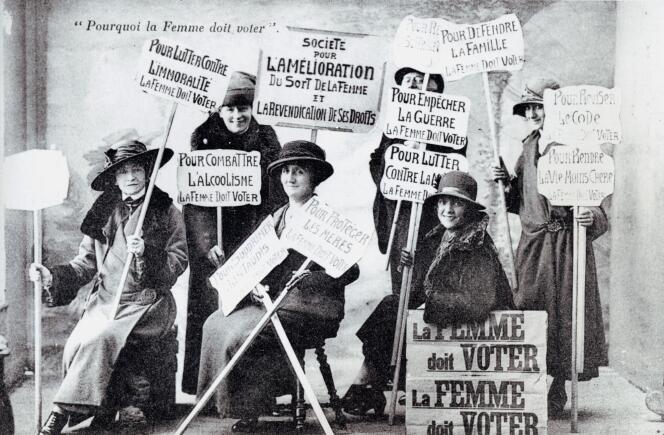 Suffragettes vers 1910 manifestant pour leur droit de vote, image extraite du documentaire « Citoyennes ! », réalisé par Jean-Frédéric Thibault et Stéphanie Thomas.
