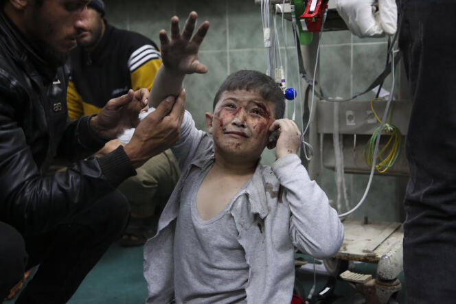 Un enfant palestinien blessé lors des bombardements israéliens, à l'hôpital de Rafah, dans la bande de Gaza, le 24 mars 2024. 