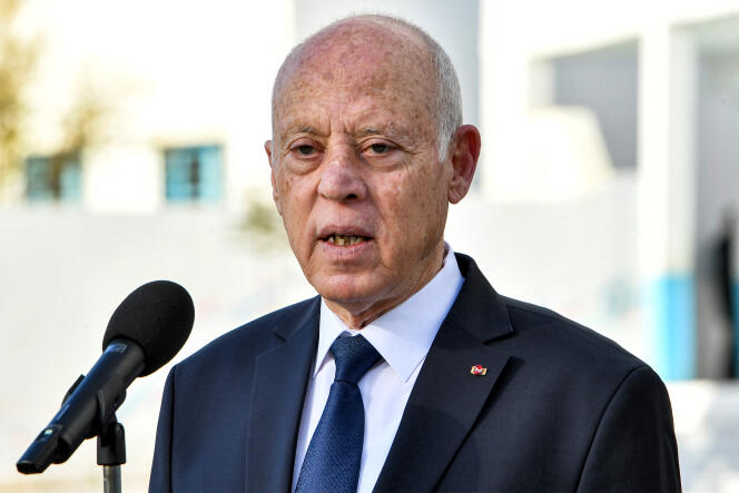 Le président Kaïs Saïed, qui devrait selon toute vraisemblance se représenter, près de Tunis, le 24 décembre 2023.