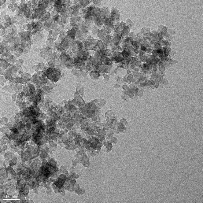 Nanozéolithes de type FAU, vues au microscope électronique à transmission.