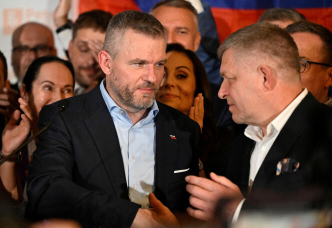 Peter Pellegrini, vľavo, s predsedom vlády SR Robertom Ficom v deň vyhlásenia výsledkov prezidentských volieb v Bratislave (SR), 7. apríla 2024.