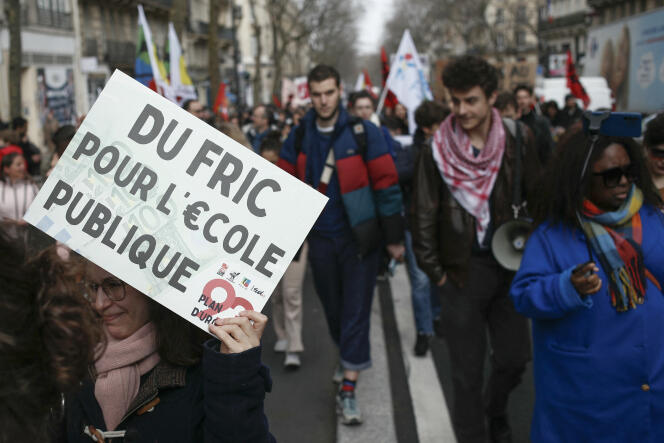 Manifestation de l’intersyndicale FSU, CGT, SUD, CNT et FO de Seine-Saint-Denis pour dénoncer la politique éducative et exiger des fonds supplémentaires pour les écoles publiques, à Paris, le 7 mars 2024. 