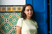 Sarah Ben Romdane, à Mahdia (Tunisie), dans la maison de son arrière-grand-père, en 2021.