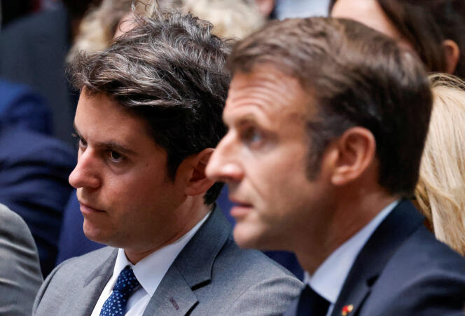 Le premier ministre, Gabriel Attal, et le président de la République, Emmanuel Macron, à l’occasion de l’hommage à Maryse Conde, à la Bibliothèque nationale de France (BNF), à Paris, le 15 avril 2024. 