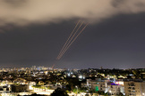 Un système antimissile en marche après que l’Iran a lancé des drones et des missiles vers Israël, à Ashkelon, en Israël, le 14 avril 2024. 