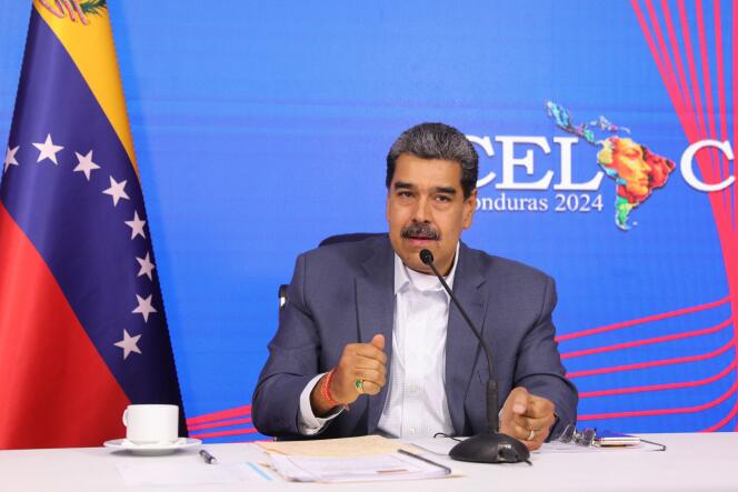 Cette photo diffusée par la présidence vénézuélienne montre le président, Nicolas Maduro, lors d’un sommet virtuel de la Communauté des Etats d’Amérique latine et des Caraïbes (CELAC), à Caracas, le 16 avril 2024.