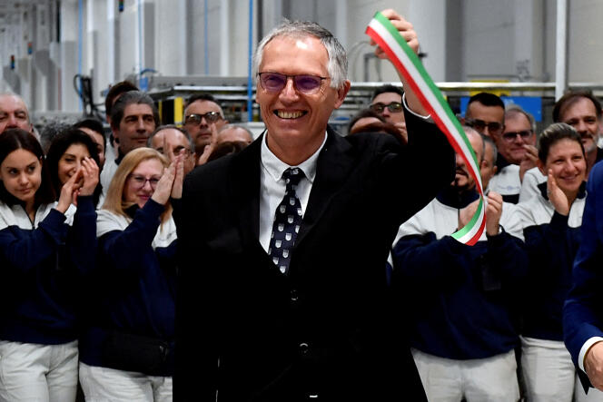 Carlos Tavares lors de l'inauguration d'une usine à Turin, Italie, le 10 avril 2024. 