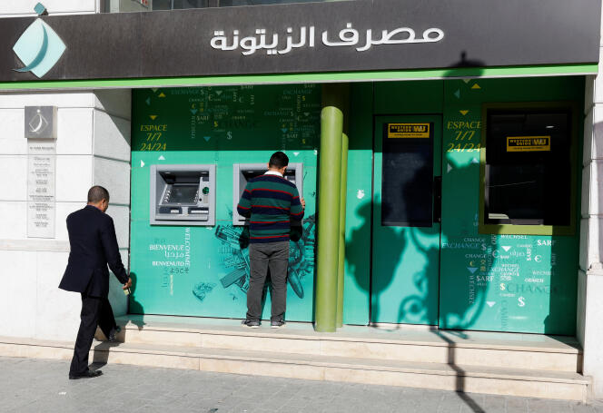 Un distributeur de billets à Tunis, en novembre 2019.