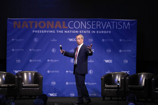 L’ancien député européen et président honoraire du parti Reform UK, Nigel Farage, lors de la conférence sur le conservatisme national, à Bruxelles, le mardi 16 avril 2024.