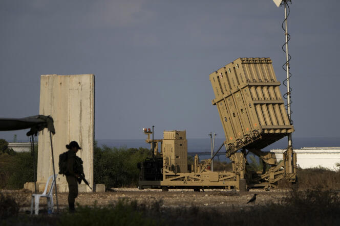 Une batterie de missiles sol-air du système de défense israélien Iron Dome, à Ashkelon, dans le sud-ouest de l'Etat hébreu, le 7 août 2022.