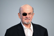 L’écrivain Salman Rushdie, à Francfort, en octobre 2023.